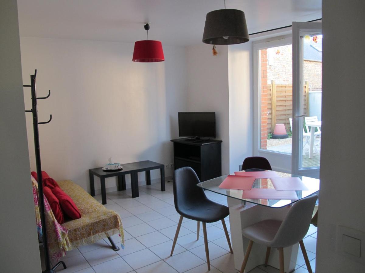 Appartement Apparte Cosy Avec Terrasse Et Parking à Dinan Extérieur photo